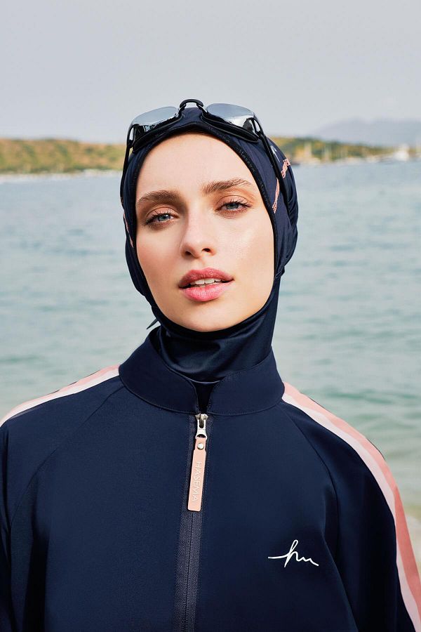 Haşema-Esila H-Per Navy Blue 6-Piece Jelly Swimsuit Set 1