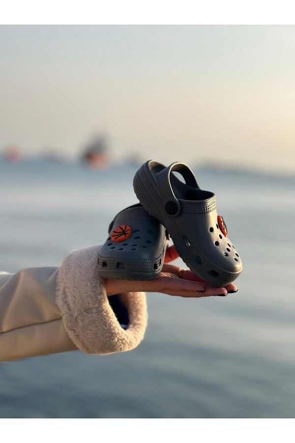 Stylish crocs discount