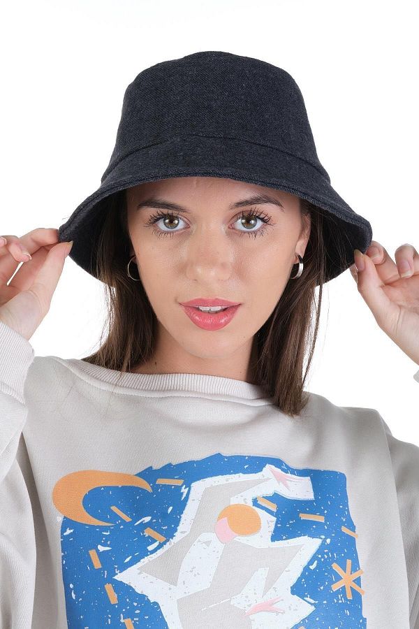 Round hat for girl cheap