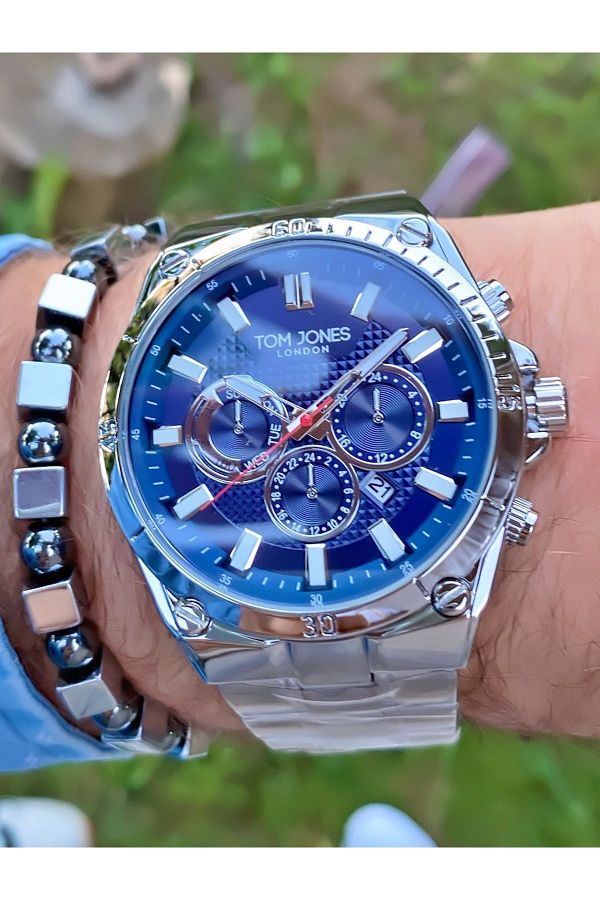 Tom Jones-Silver Colored Waterproof Men's Wristwatch and Bracelet Gift 1