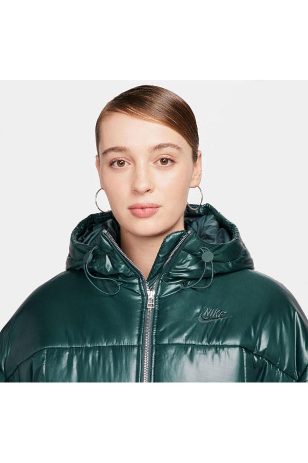 Nike Green Classic Puffer Coat Women s FB8769328 Trendyol