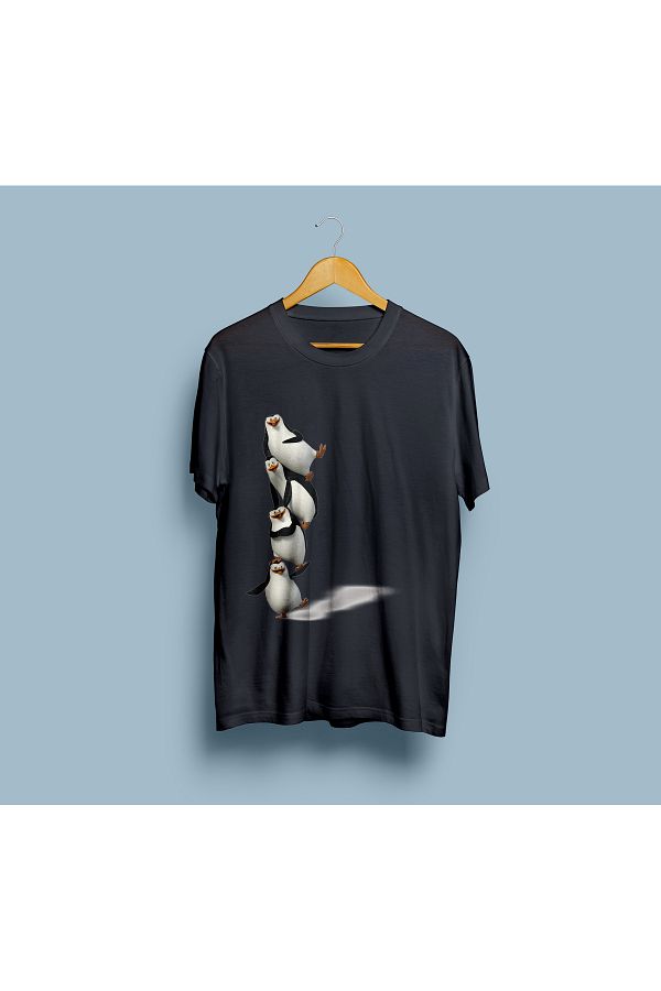 eioswear-Madagascar Penguin Design - Unisex Oversize T-shirt 1