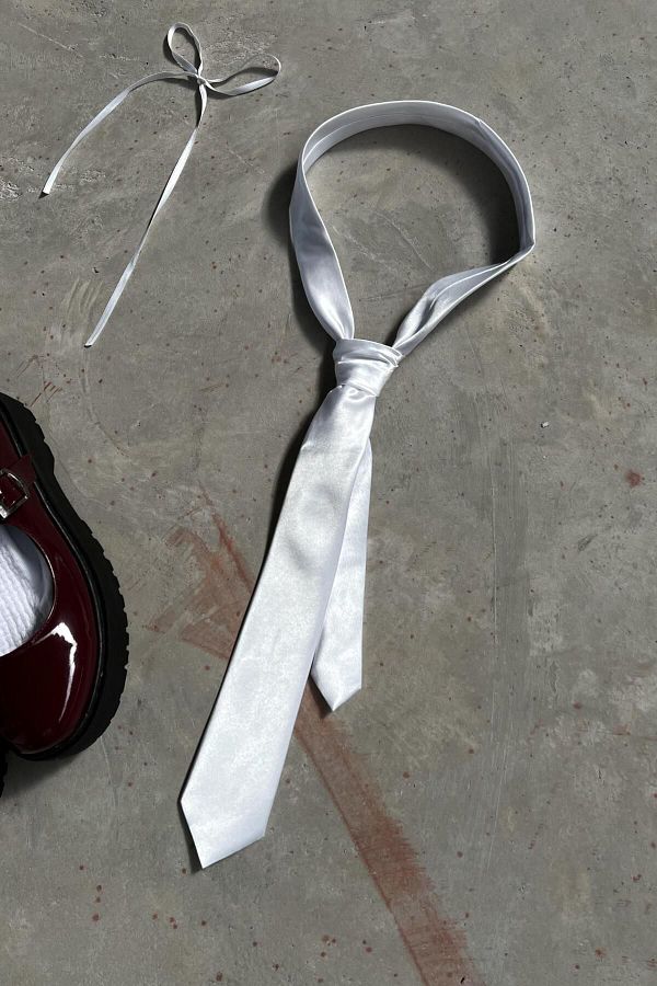 Carpe-White Tie 1