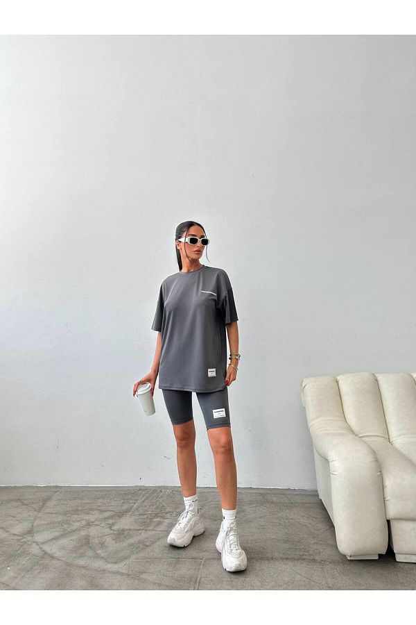 Cycling shorts and t shirt hotsell