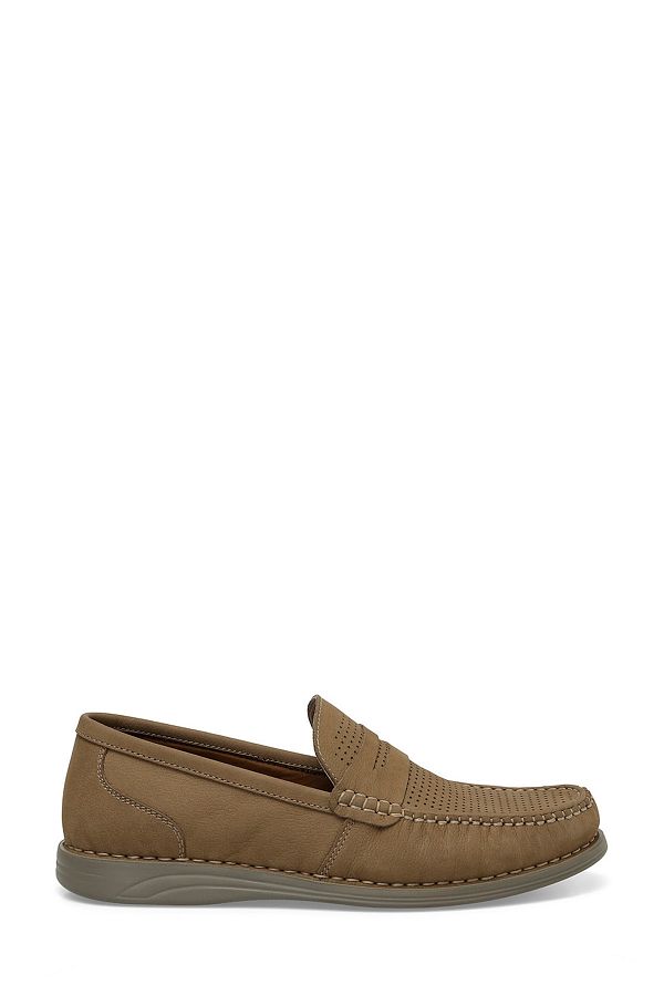 New man shoes design store