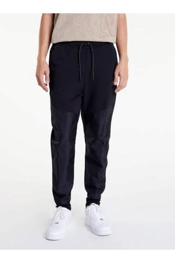 Nike tech mens joggers discount
