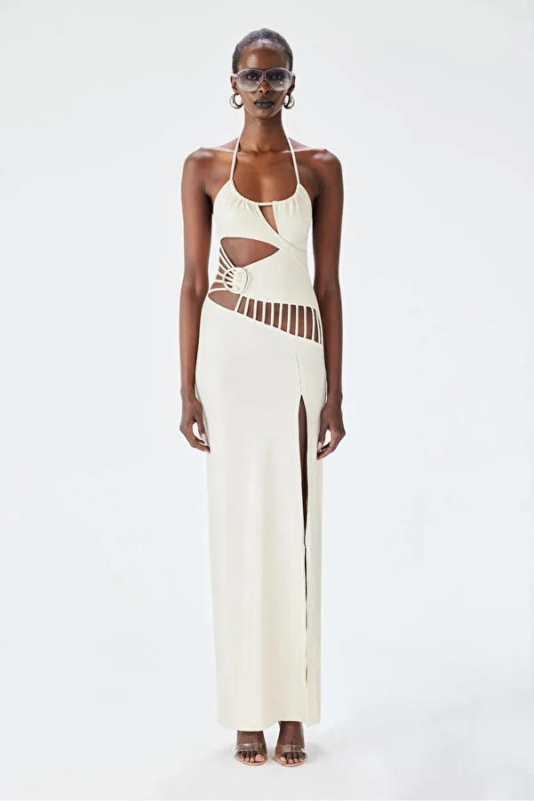IAMNOTBASIC-Allure Ivory Dress 1