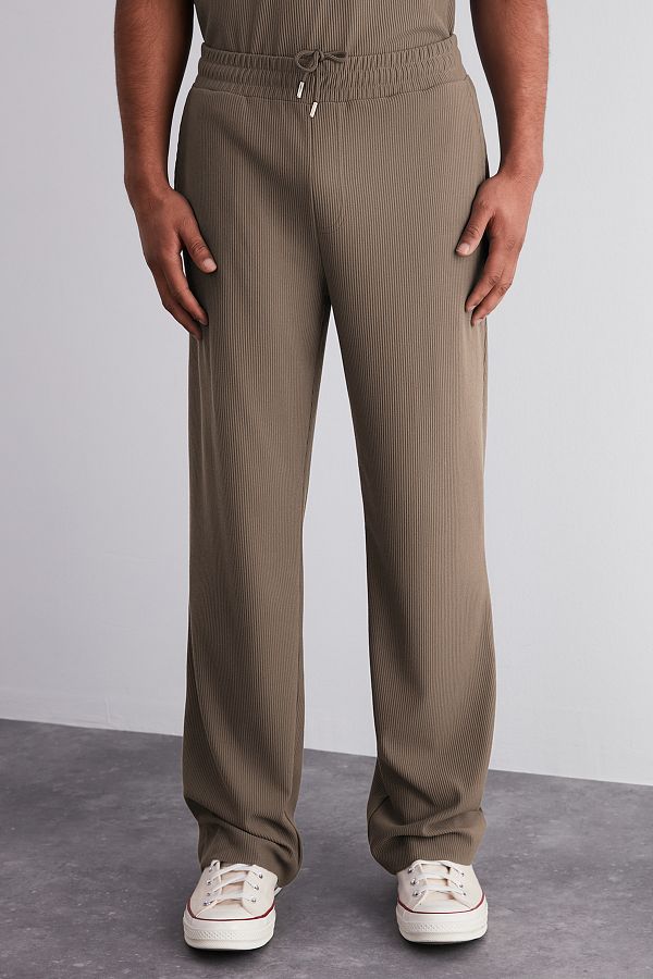 Trendyol Collection-Limitierte Edition Nerz-Einteiler-Jogginghose mit weitem Bein, strukturiert, knitterfrei, versteckter Kordel, TMNSS23EA00013 1