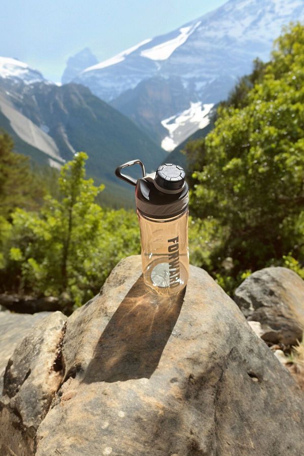 YDGR-620 ml - Enjoy Easy Use Water Bottle & Flask with Finger Strap and Rotatable Lid 1