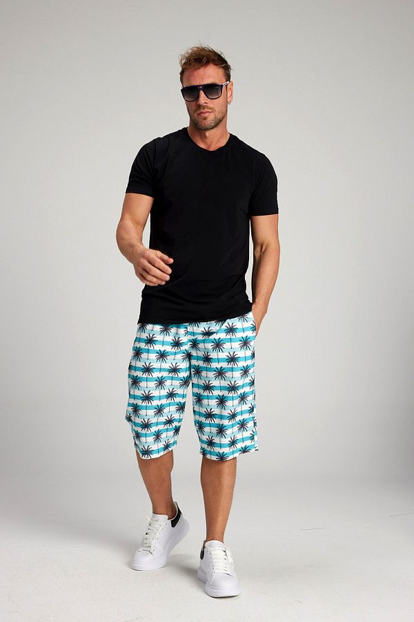 Swim trunks below the knee discount