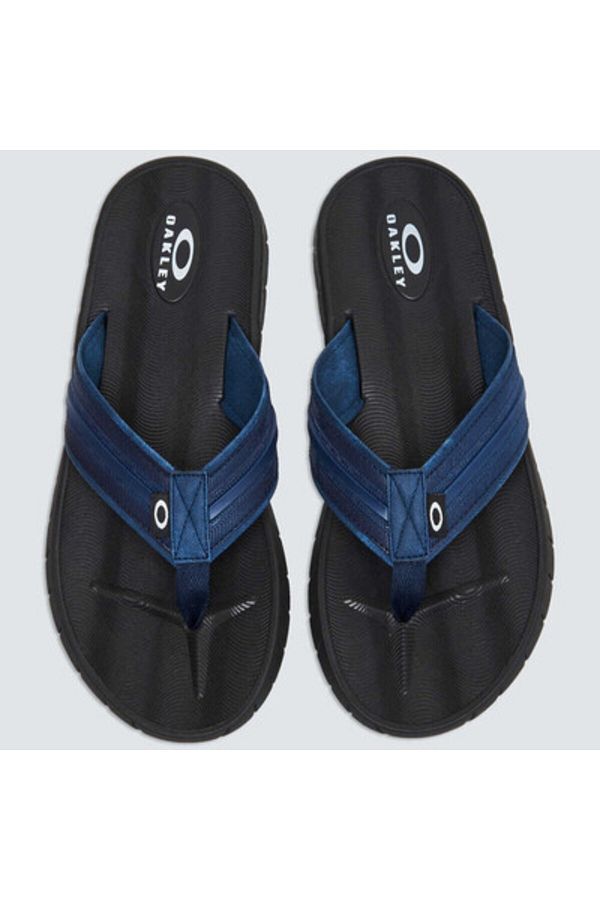 Oakley slippers store