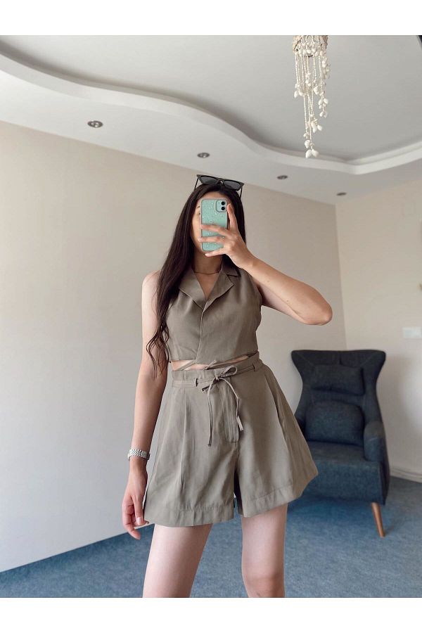 Hacer Balcı-Khaki String Tie Vest Shorts Set 1