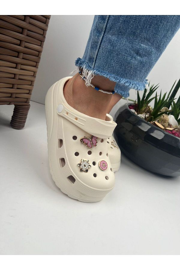 Stylish girl slippers sales