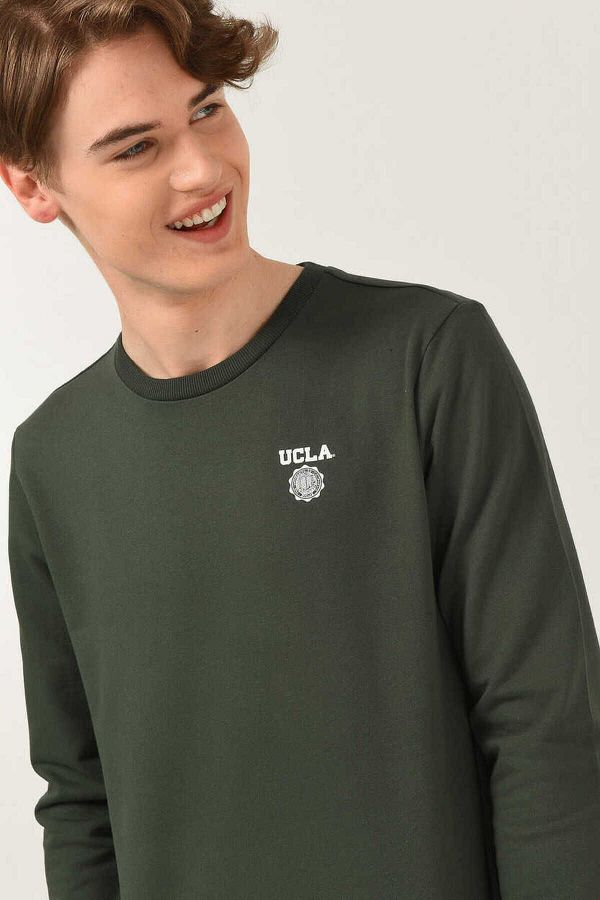 Khaki crew neck sweatshirt shop