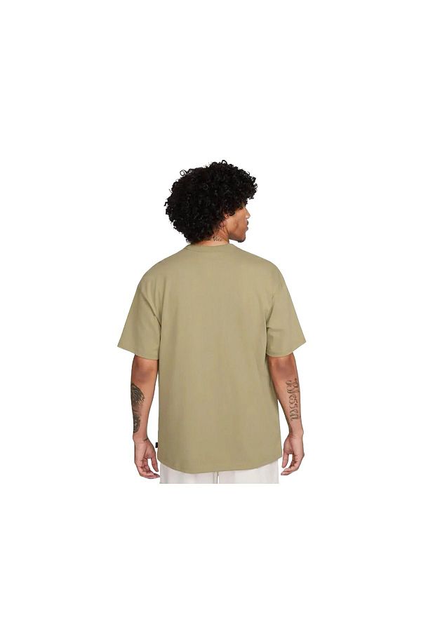 Nike t shirt khaki store