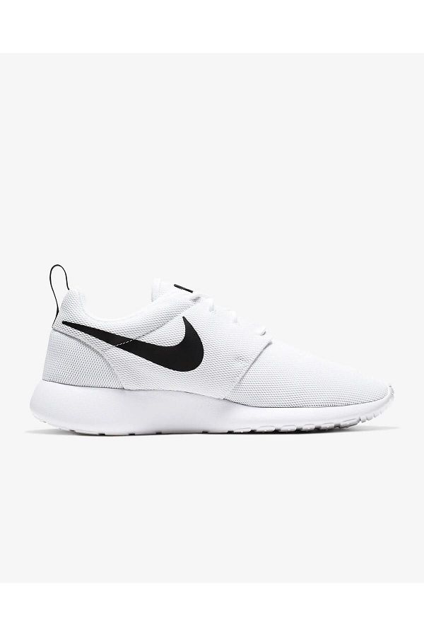 Nike chevron roshes top