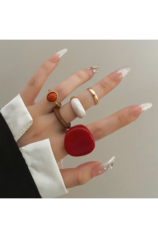 New trendy rings online