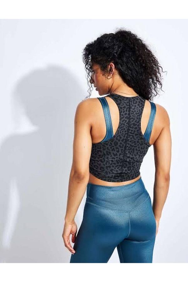 Leopard nike top shop