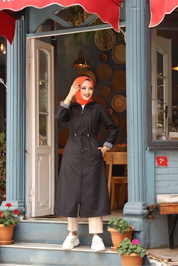 Vibeys Collection Black Striped and Hooded Waterproof Women's