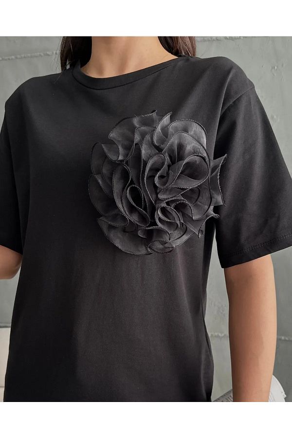 Menthol Turkiye Black Rose Detailed Basic Women s Blouse Trendyol