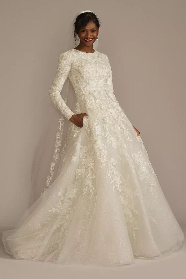Oleg Cassini Lace Detailed Long Sleeve Wedding Dress Princess Model MSLCWG833 Trendyol