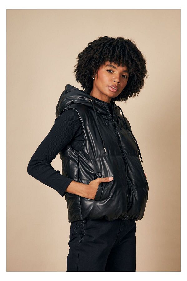 Tiffany Tomato Zippered Hooded Leather Vest Black Trendyol