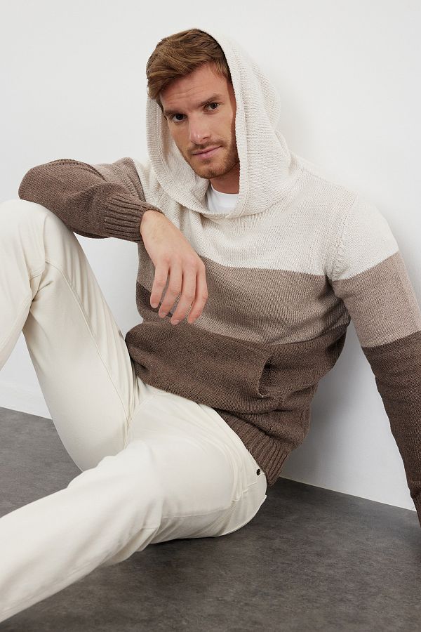 Trendyol Collection-Екрю Обикновен вълнен пуловер с качулка и цветен блок Tmnaw22Kz0822 1
