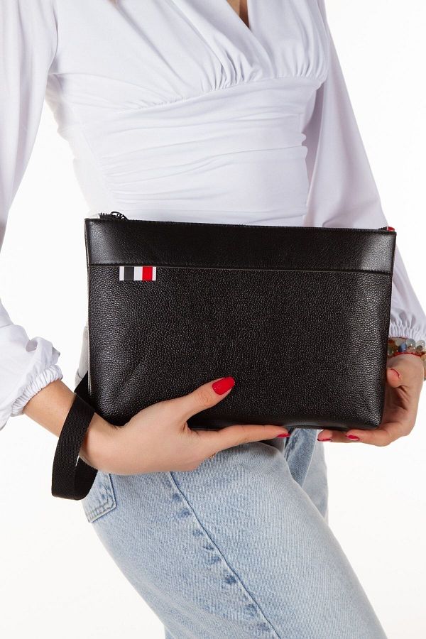 Newish Women s Vegan Leather Clutch Bag Black Wrist Strap Bag Trendyol
