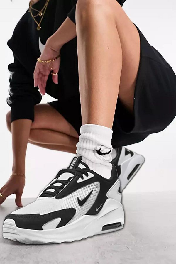 New nike air max black and white shop