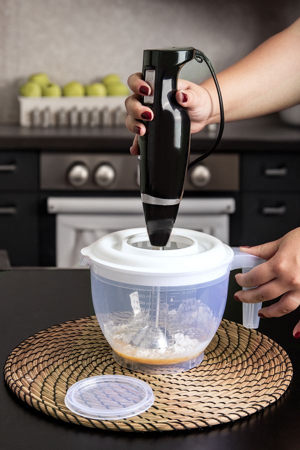 Ecolux-Mixer Bowl with Lid 2400 Ml Mixing Bowl with Handle Whisk Bowl - White 1