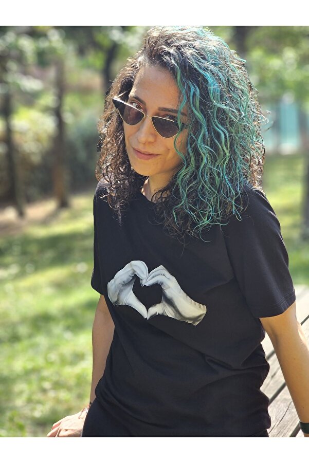 karadere GULDEN KARADERE Men in Love Short Sleeve T-Shirt - Trendyol