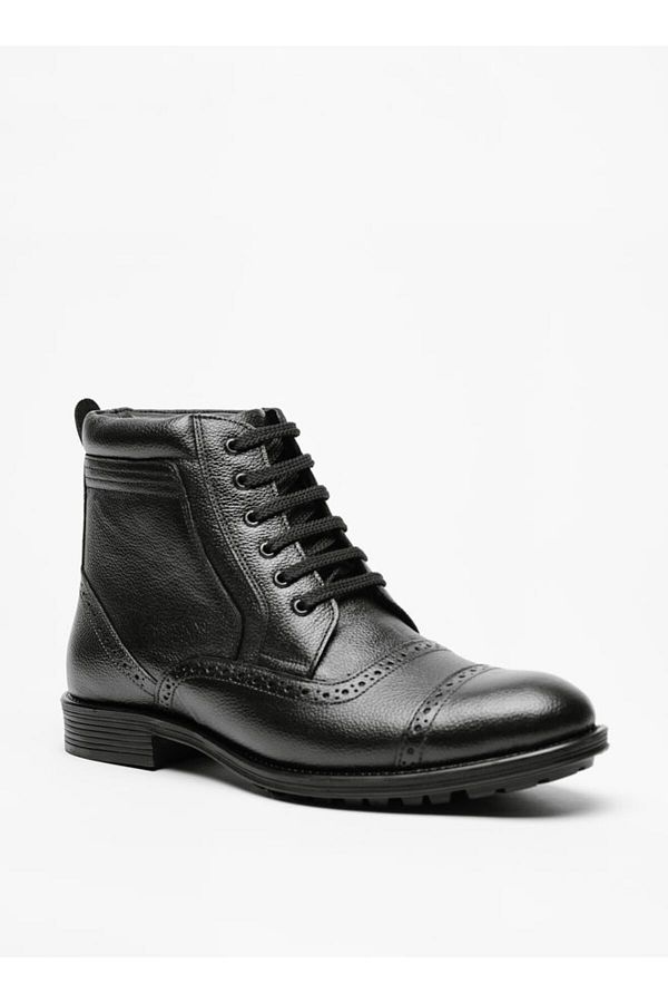 LBL by Shoexpress-Solid Chukka Boots with Lace-Up Closure 1
