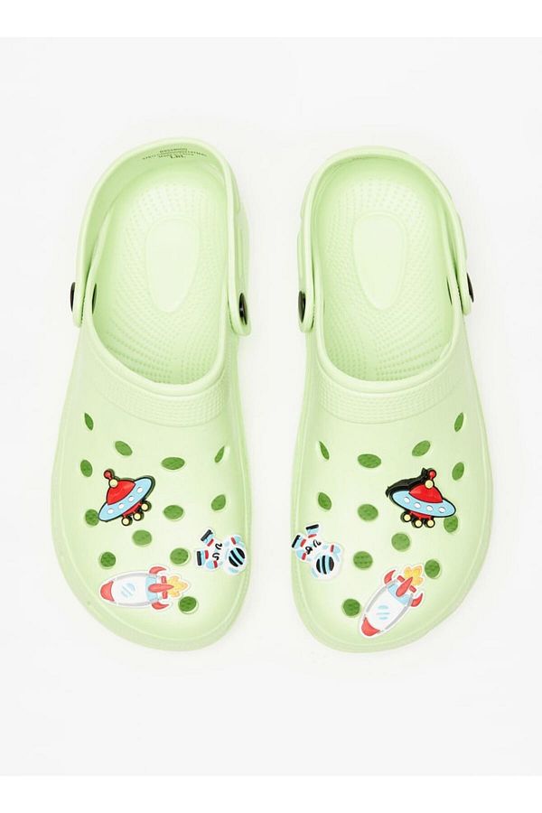 LBL by Shoexpress-Space Accent Detail Slip-On Clogs 1