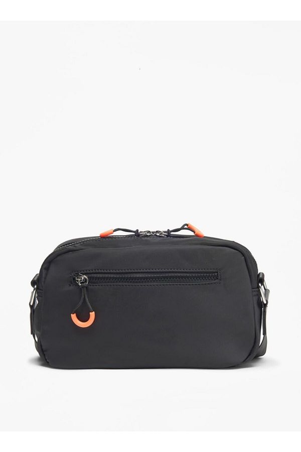 Lee Cooper Logo Applique Crossbody Bag with Zip Closure and Adjustable Strap Trendyol