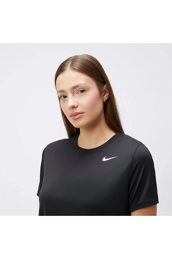 Nike t shirt women's black sales