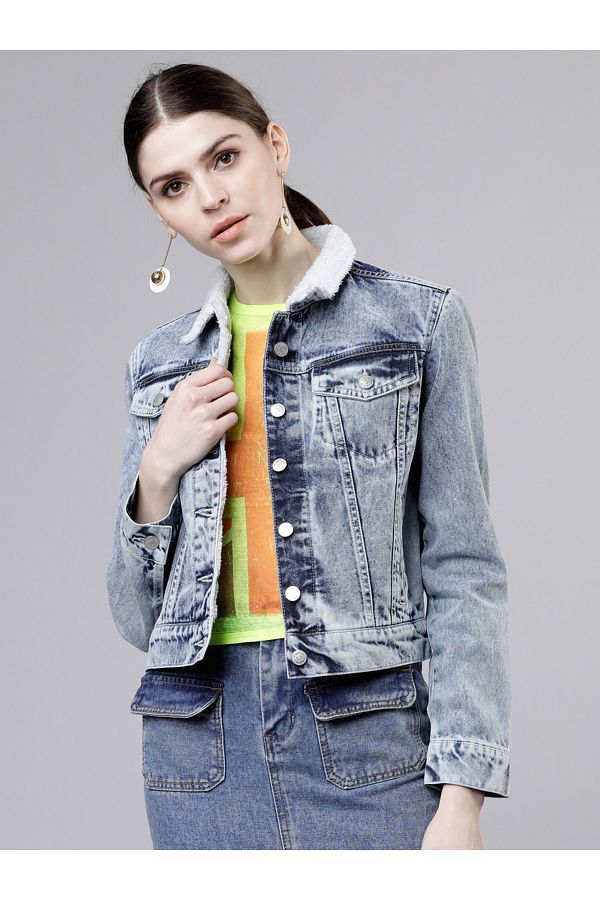 Tokyo Talkies By Styli Solid Cropped Fluffy Collar Denim Jacket Trendyol
