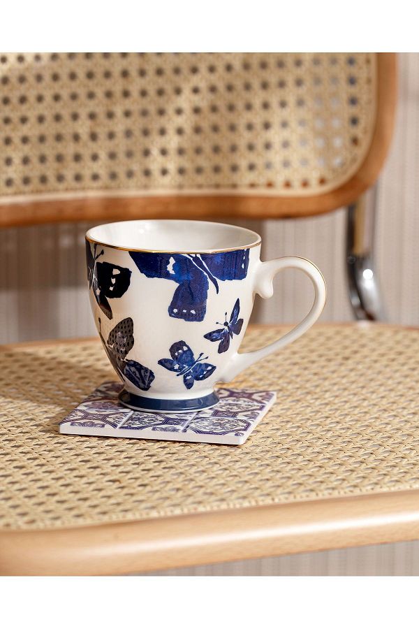 Madame Coco-Mer Papillon Mug 1