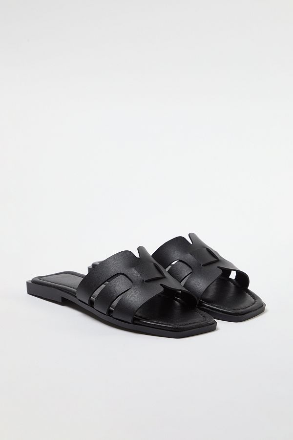 TRENDYOL SHOES-Fekete egycsíkos alkalmi női papucs TAKSS24TE00010 1