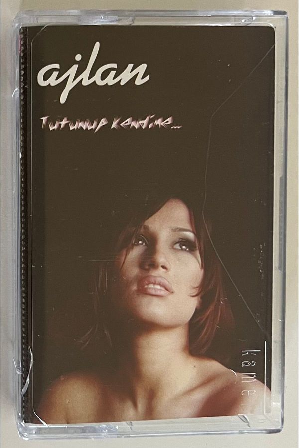 Plakevi İzmir-Ajlan Hold up and I Cassette (Original Period Edition Cassette) 1