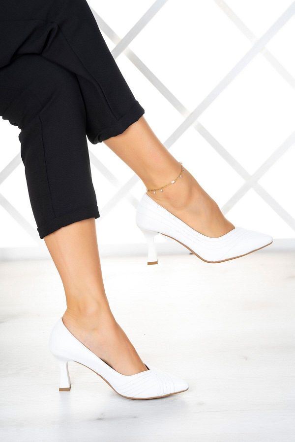 Wide vegan shoes top