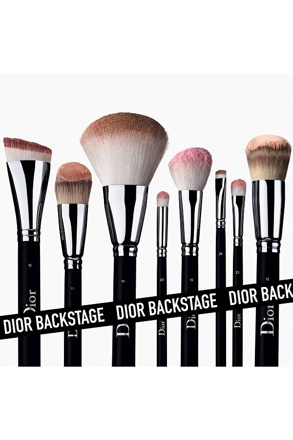 Dior highlighter brush clearance