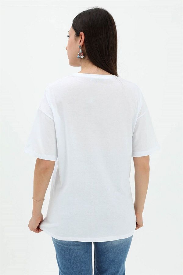 Tienda Elegante White Single Jersey T shirt Crew Neck and Hand Printed Trendyol