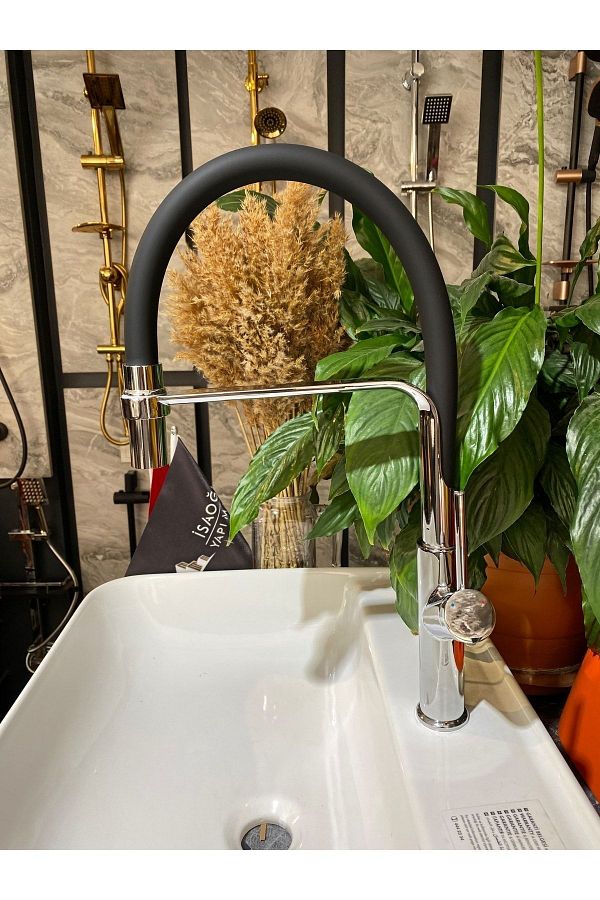 İSAOĞLU YAPI-Spiral Kitchen Faucet Extending System Sink Tap Silver Color 1