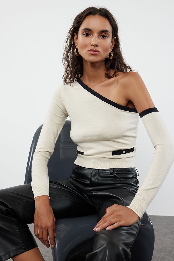 Sweater single stone deals