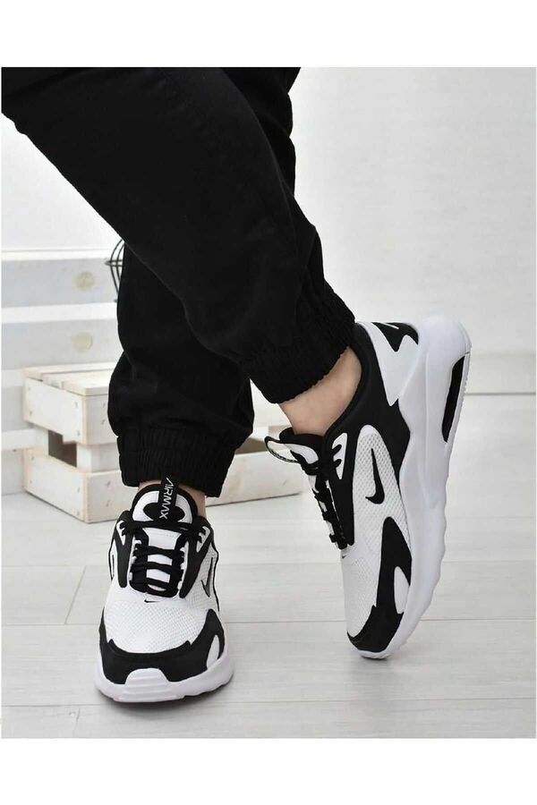nike air max bolt outfit