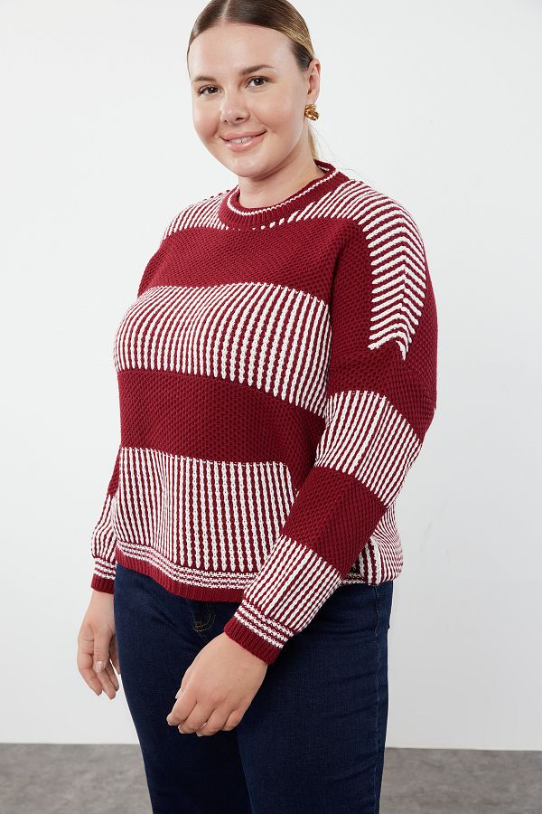 Trendyol Curve-Sweter w paski w kolorze czerwono-ecru z okrągłym dekoltem - TBBAW23AN00192 1