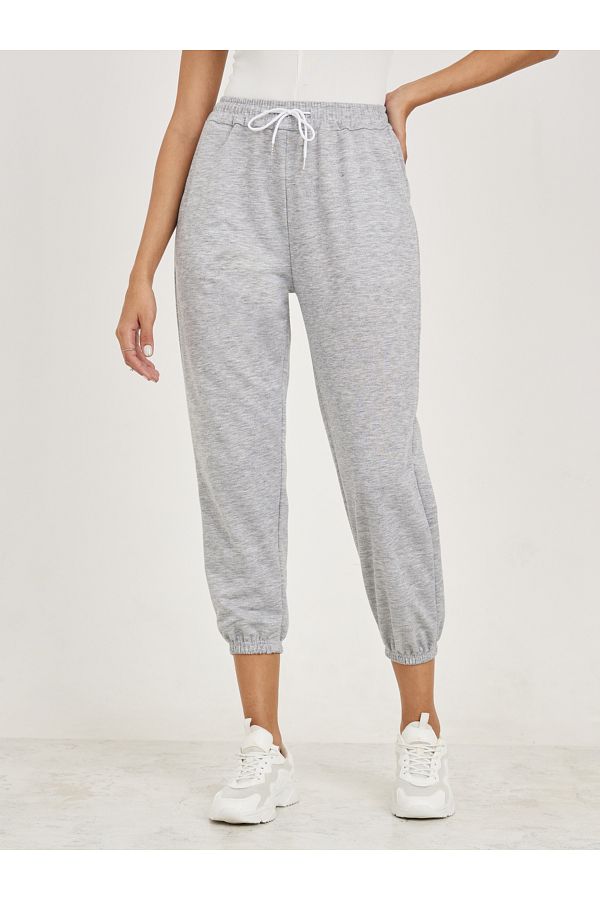 Styli Basic Solid Cropped Jogger with Elastic Cuffed Trendyol
