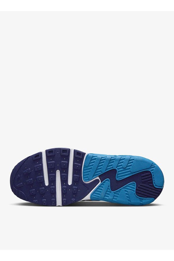 Saks nike online