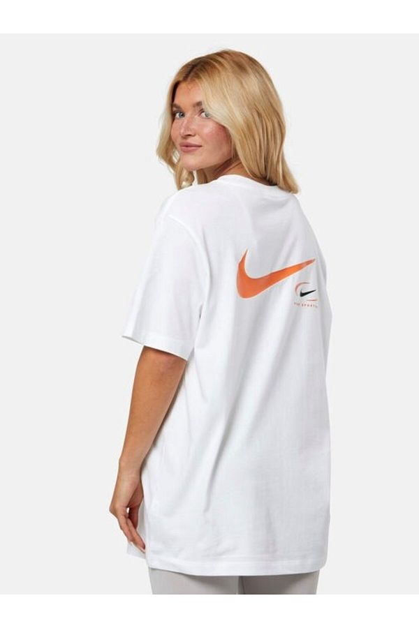 Nike Women s Graphic Sportswear Loose Fit Short Sleeve T Shirt Trendyol