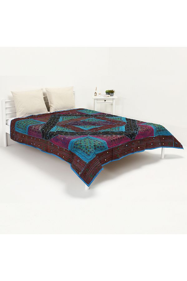 TUNCAY TEKSTİL-Patchwork Indian - Handwork Bed Frame with Mirror and Forty Patches 1
